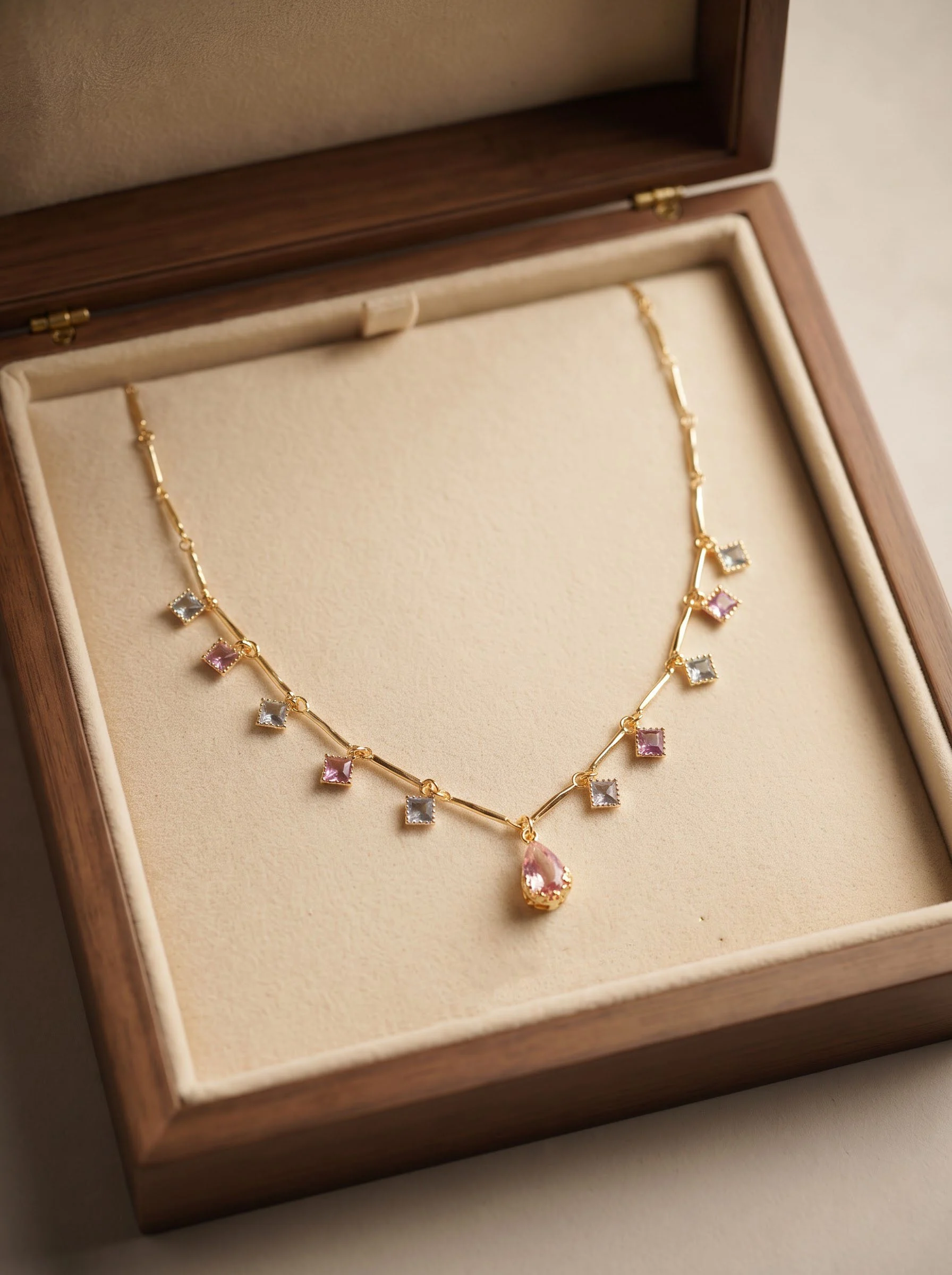 Luxury Teardrop Crystal Pendant Necklace