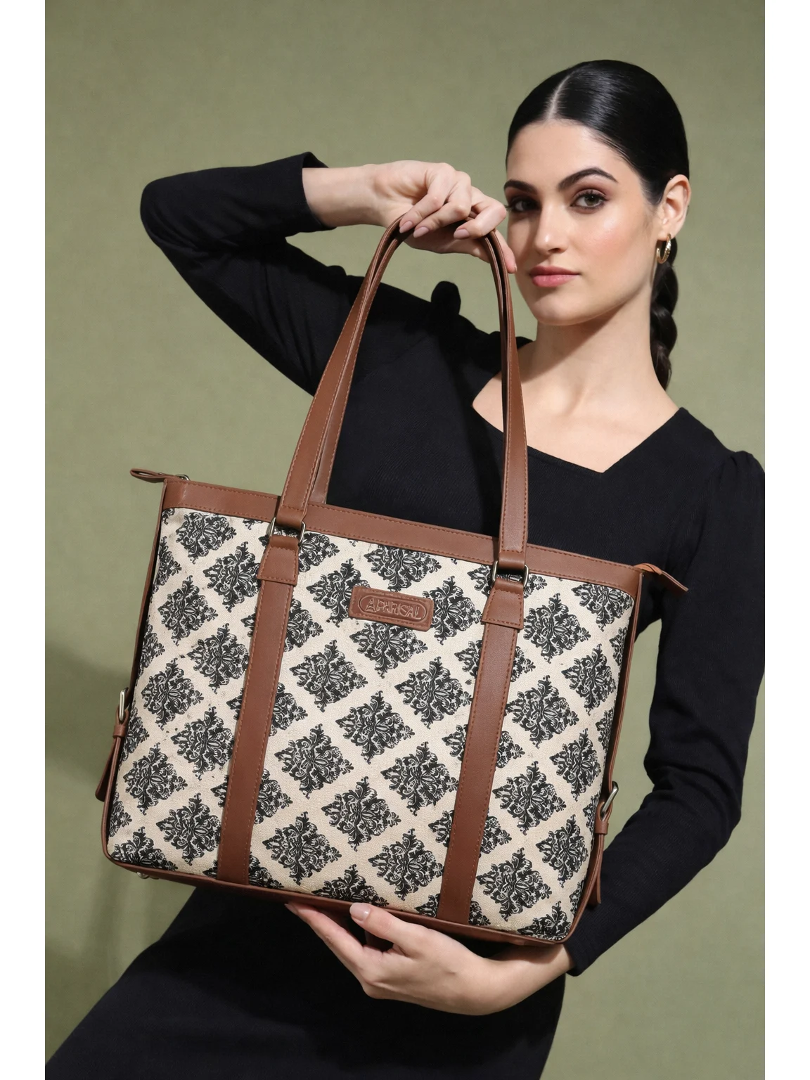Damask Print Tote Bag - Image 2