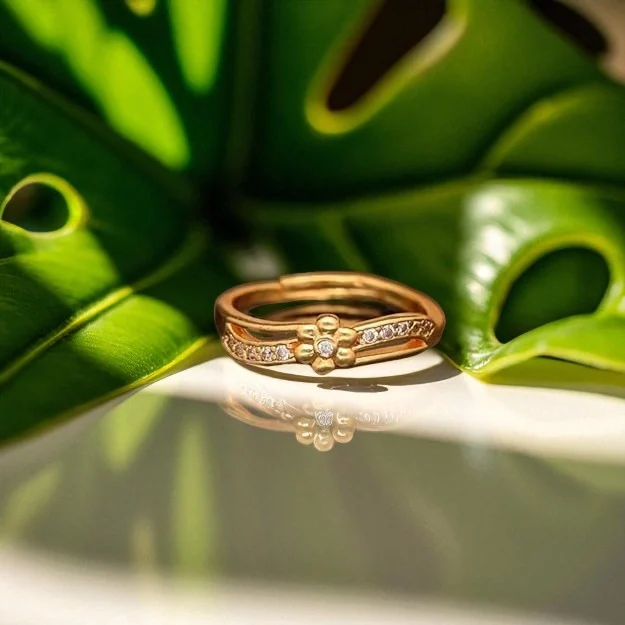 Crystal Flower Gold Ring - Image 2