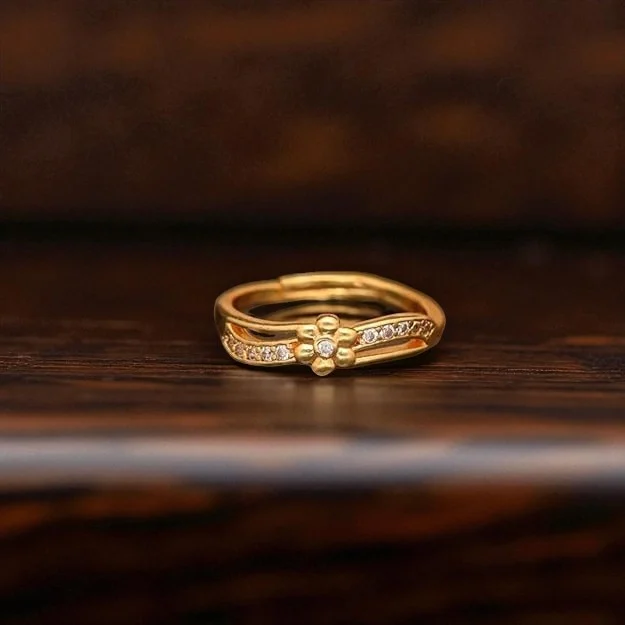 Crystal Flower Gold Ring - Image 3