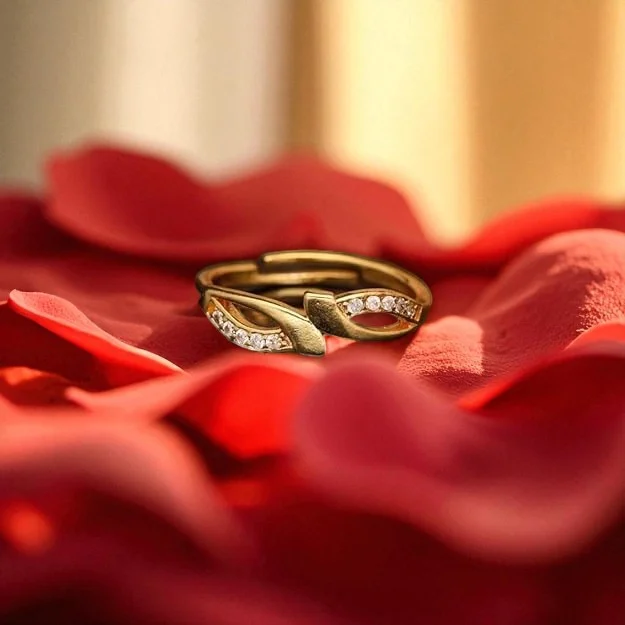 Crystal Leaf Wrap Gold Ring - Image 4