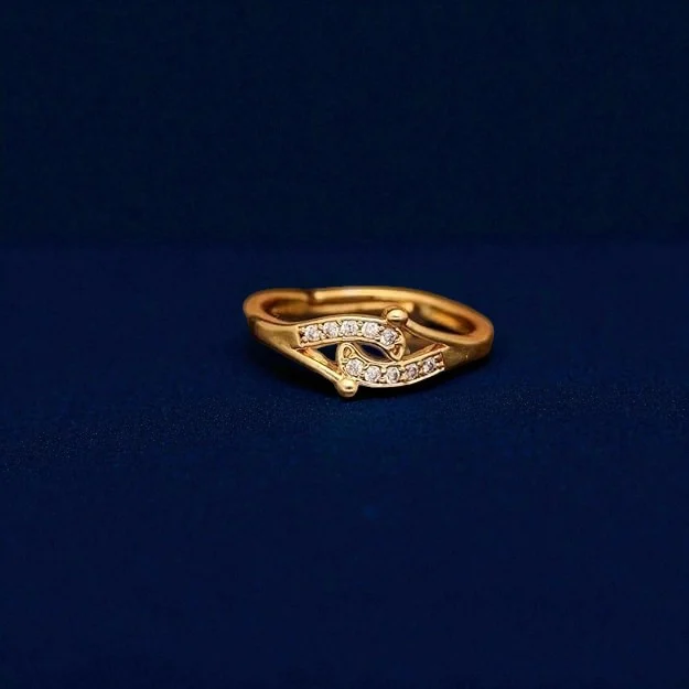 Crystal Leaf Swirl Gold Ring - Image 4
