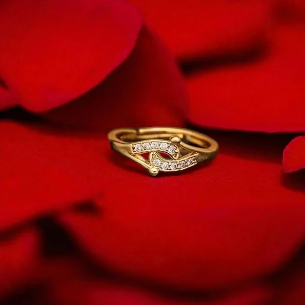 Crystal Leaf Swirl Gold Ring - Image 2