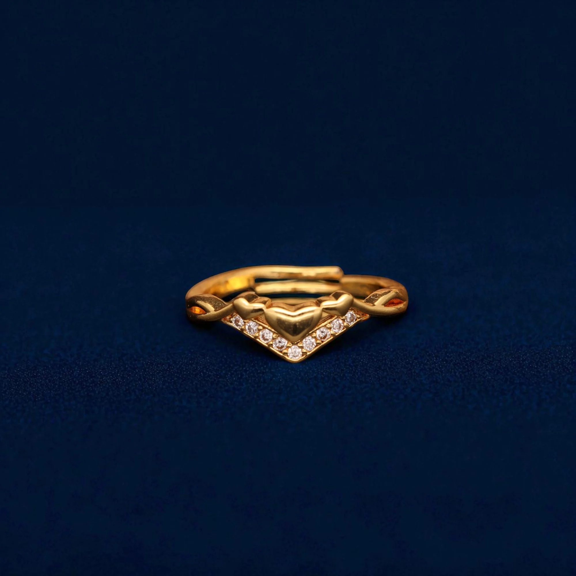 Crystal Heart Chevron Gold Ring - Image 3