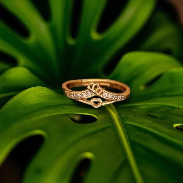 Crystal Leaf Gold Ring