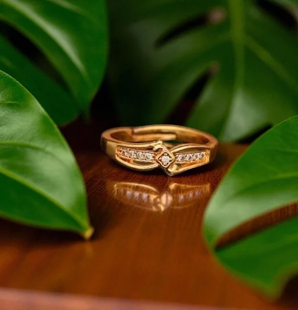 Crystal Diamond Motif Gold Ring