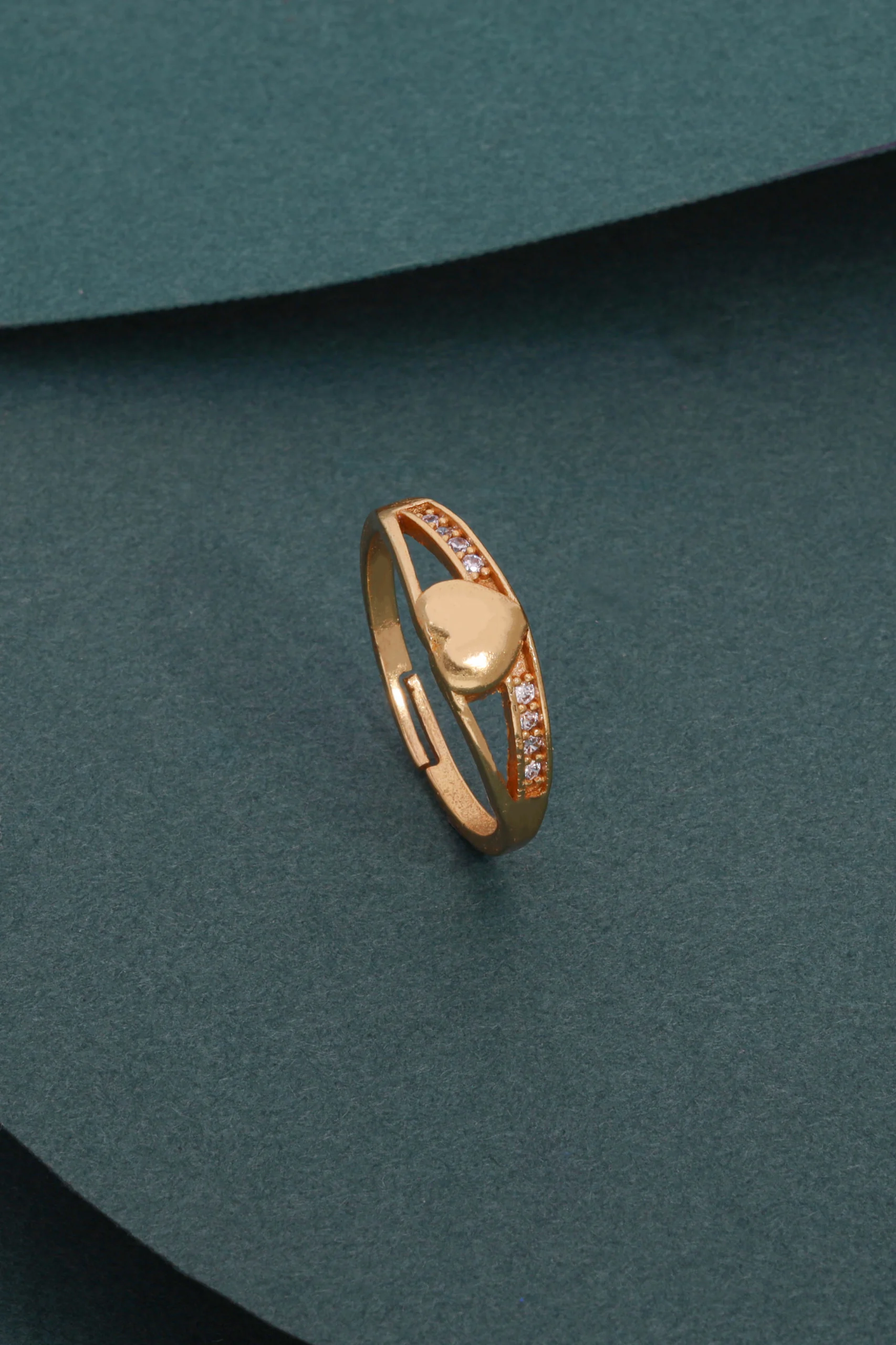 Crystal Statement Gold Ring - Image 4