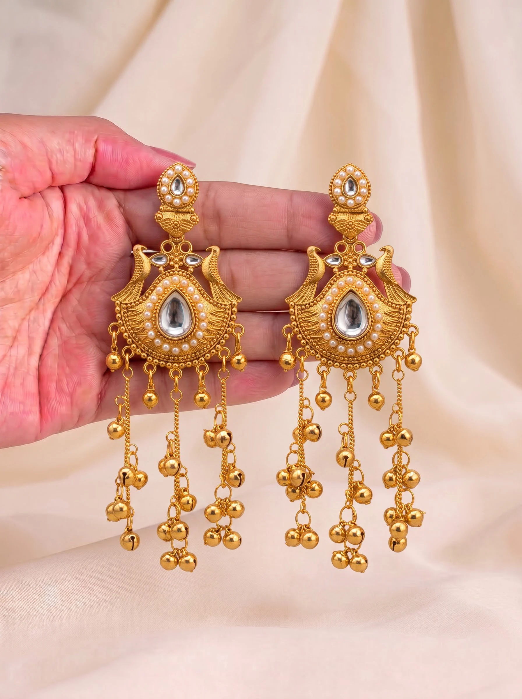 Kundan Noor Heritage Earrings - Image 5