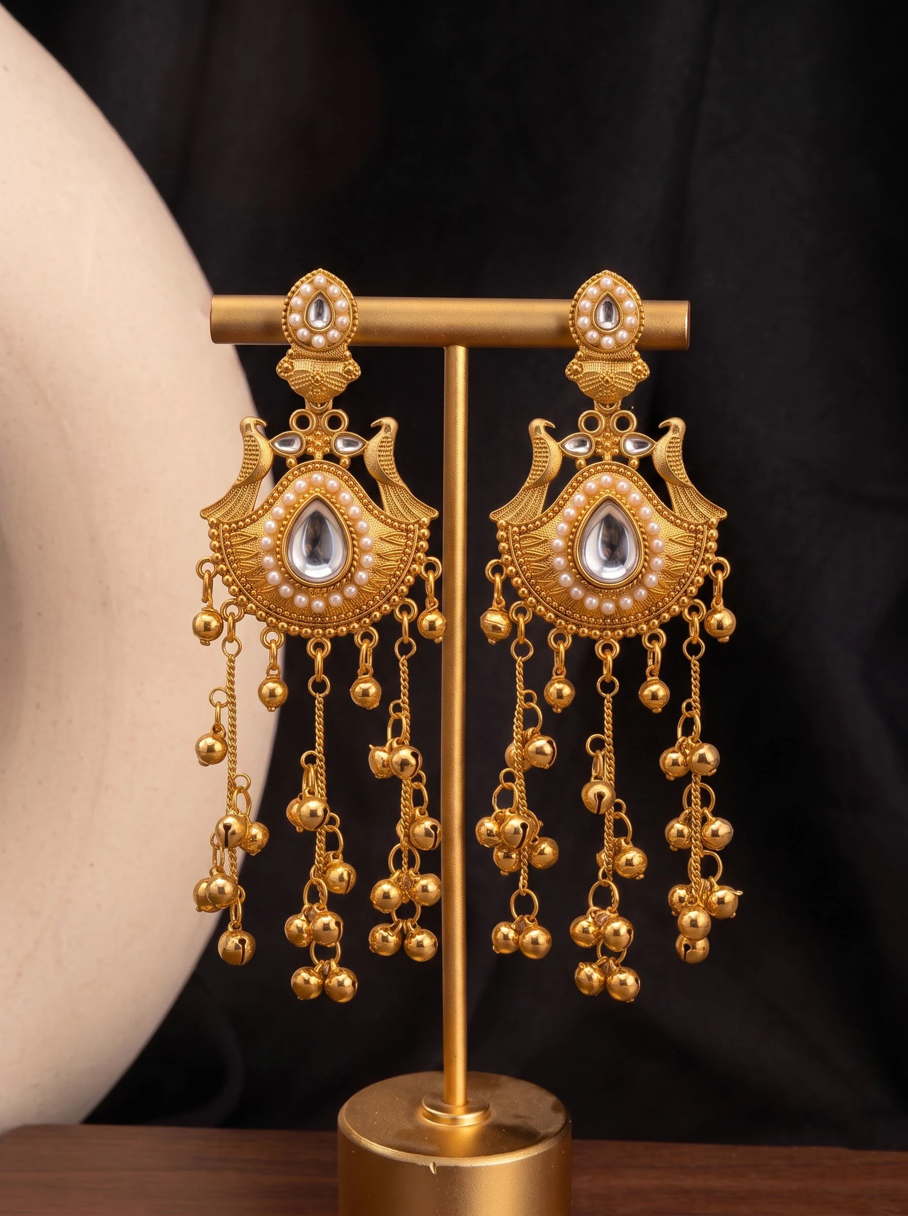 Kundan Noor Heritage Earrings - Image 2