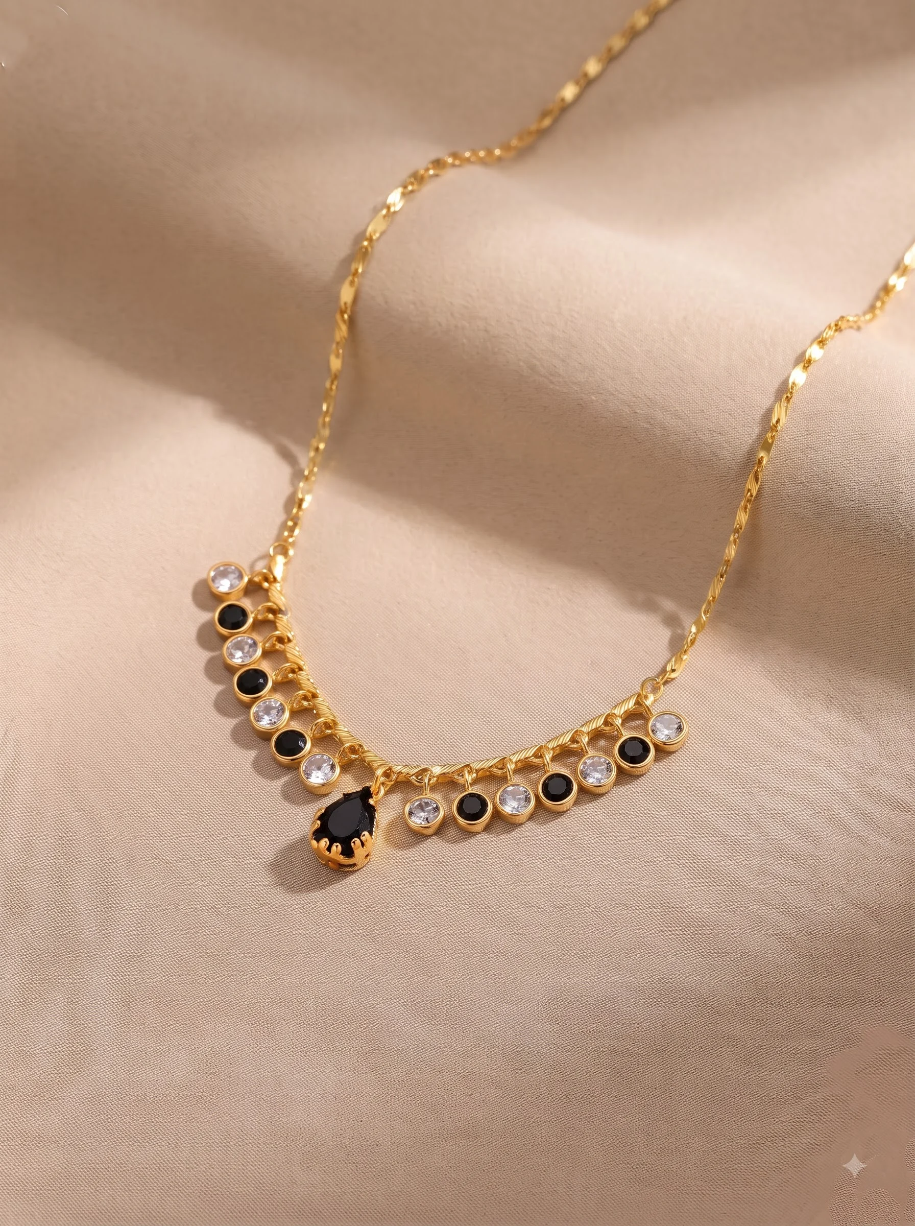 Stylish Mangalsutra Necklace - Image 3