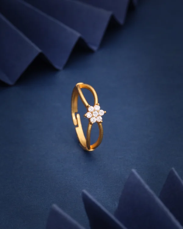 Golden Daisy Sparkle Ring