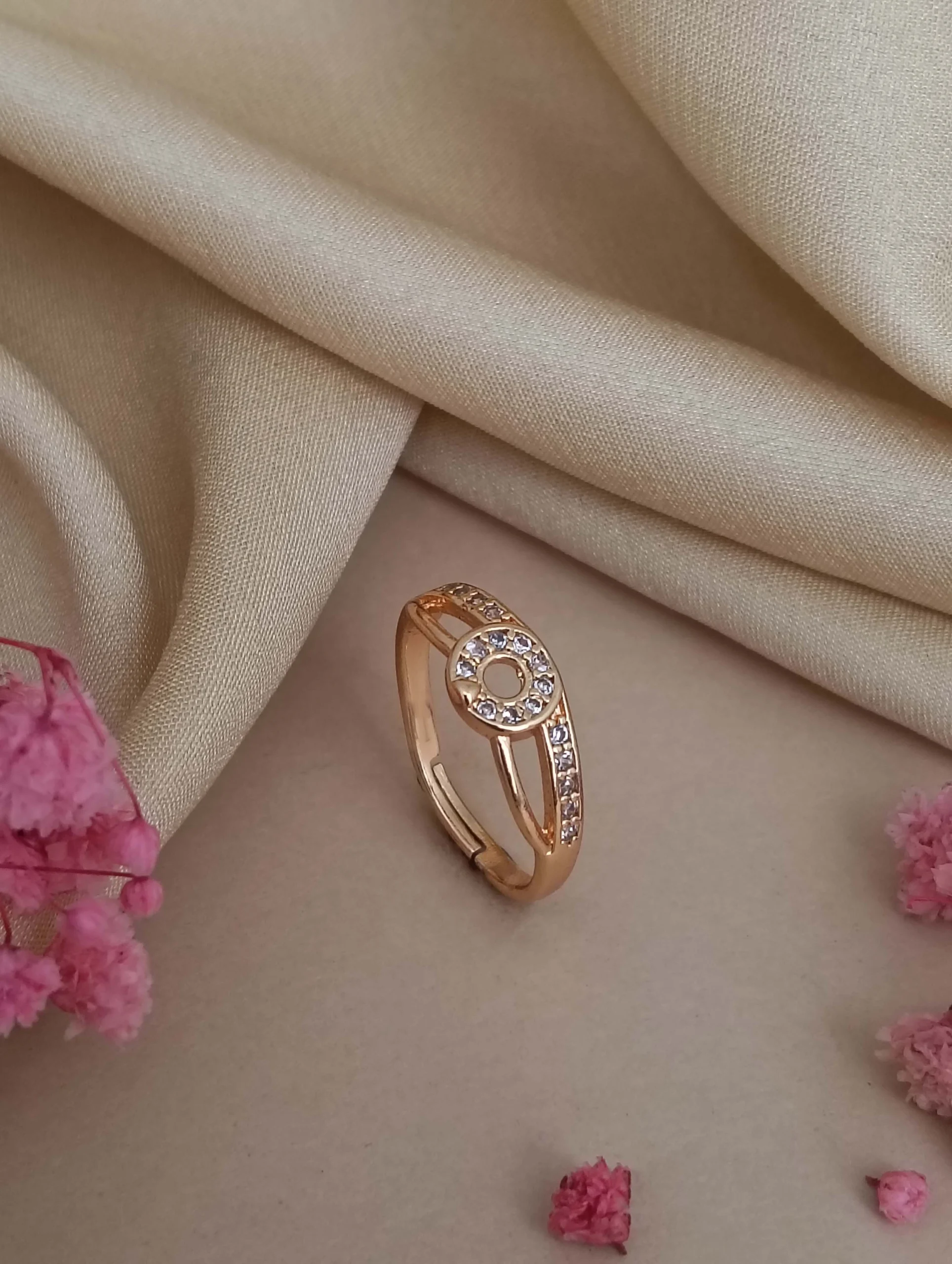 Rose Halo Twist Ring - Image 3