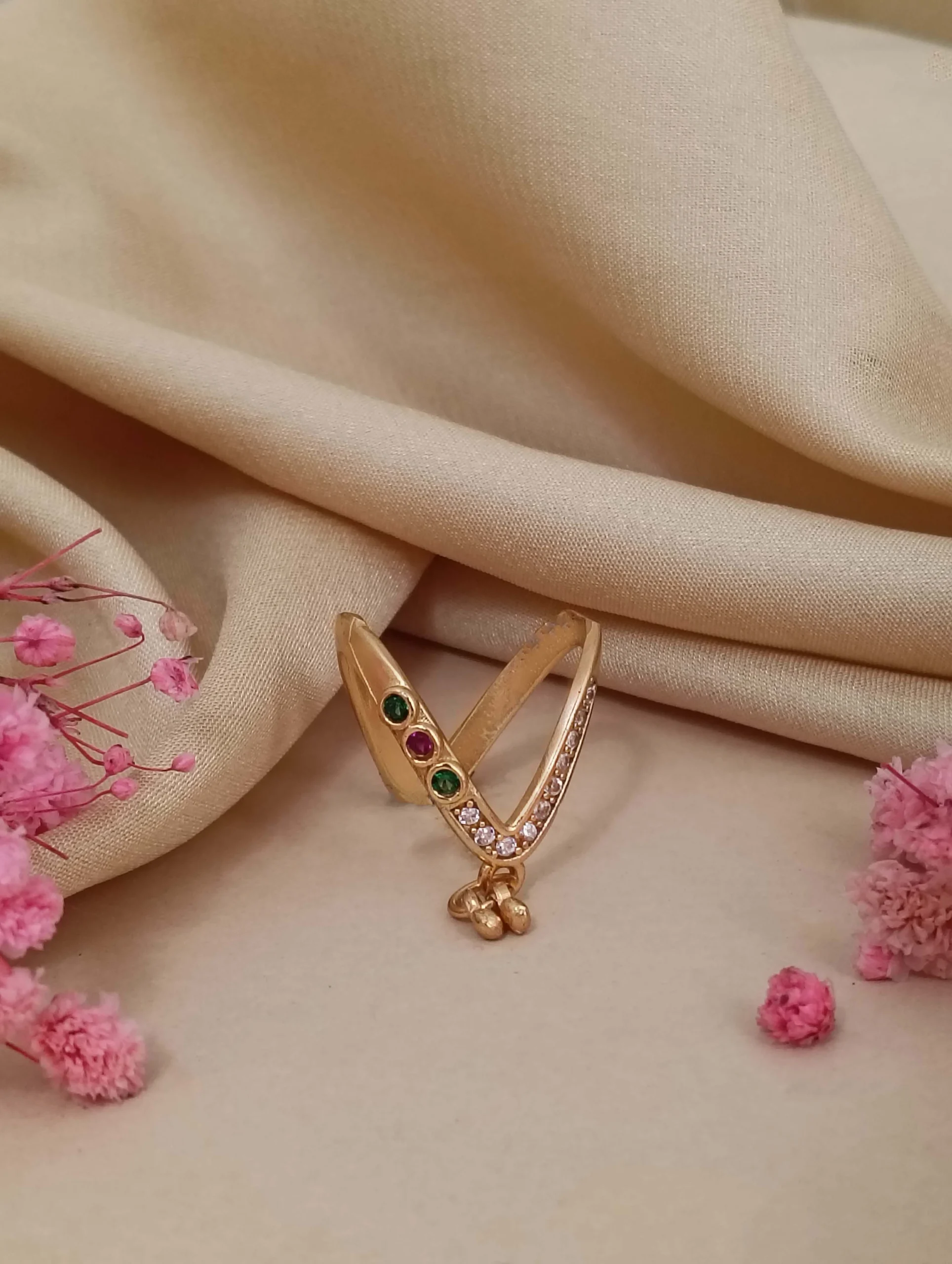 Emerald Ruby V-Curve Ring