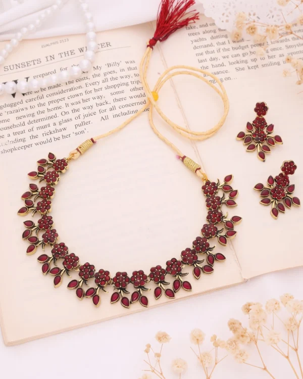 Maroon Leaf Necklace Set