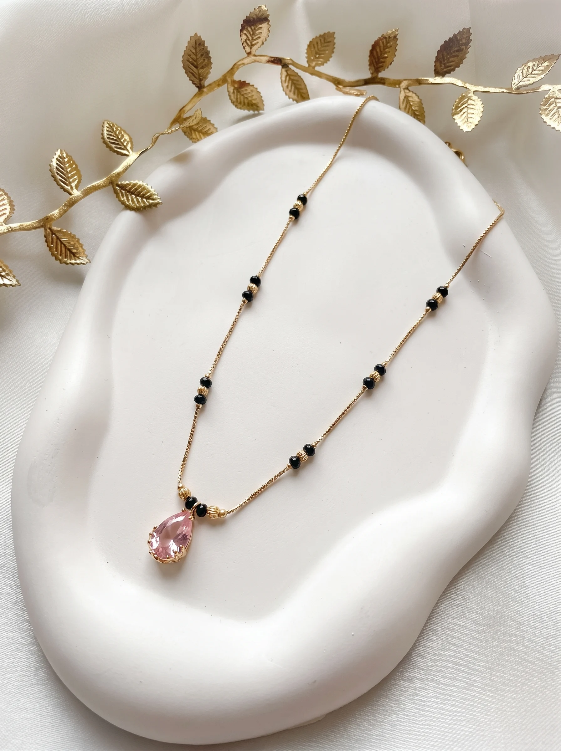 Stylish Minimal Design Mangalsutra Necklace - Image 5