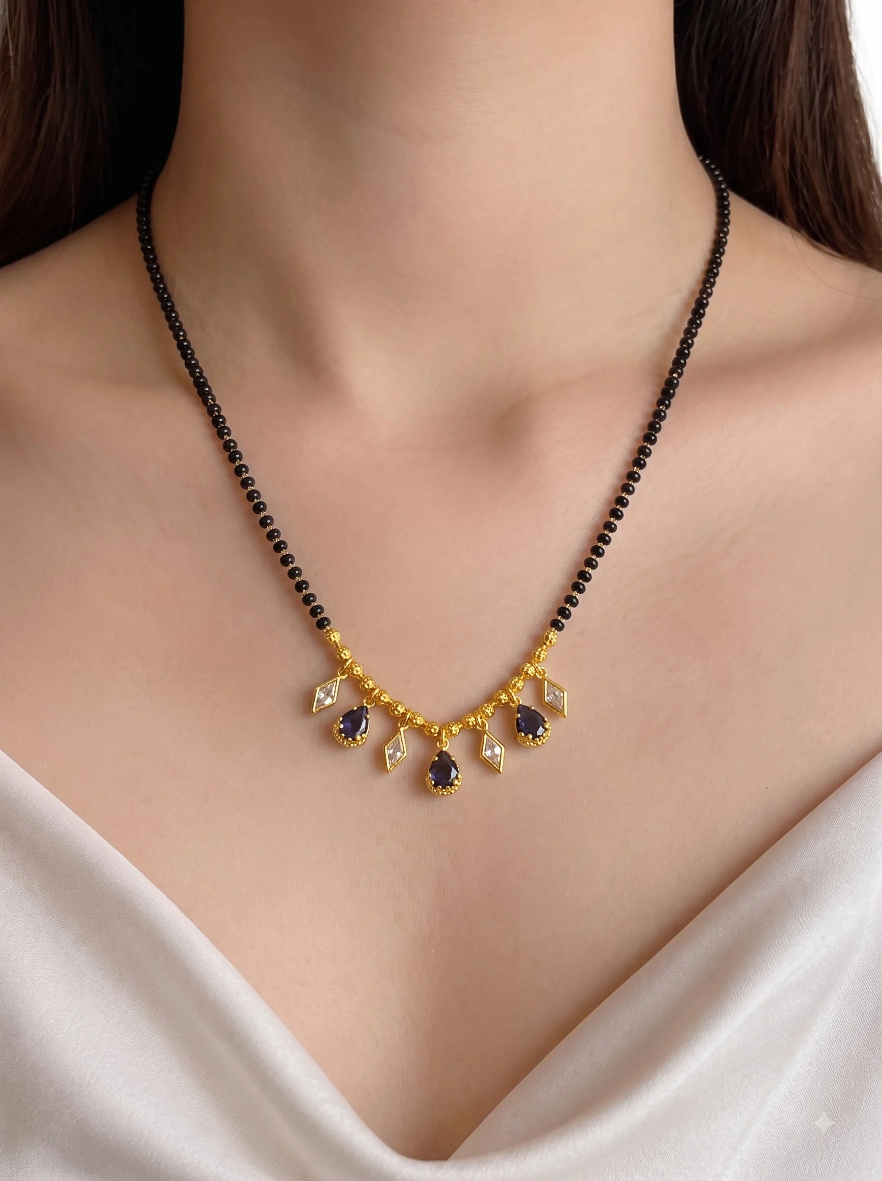 Elysian Blue Gemstone & Gold Mangalsutra - Image 7