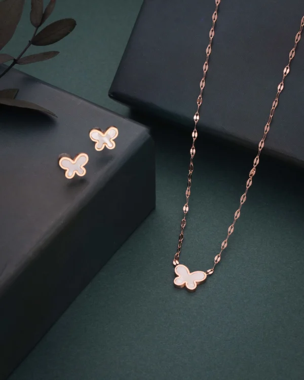 Luxury Pendant Necklace Set