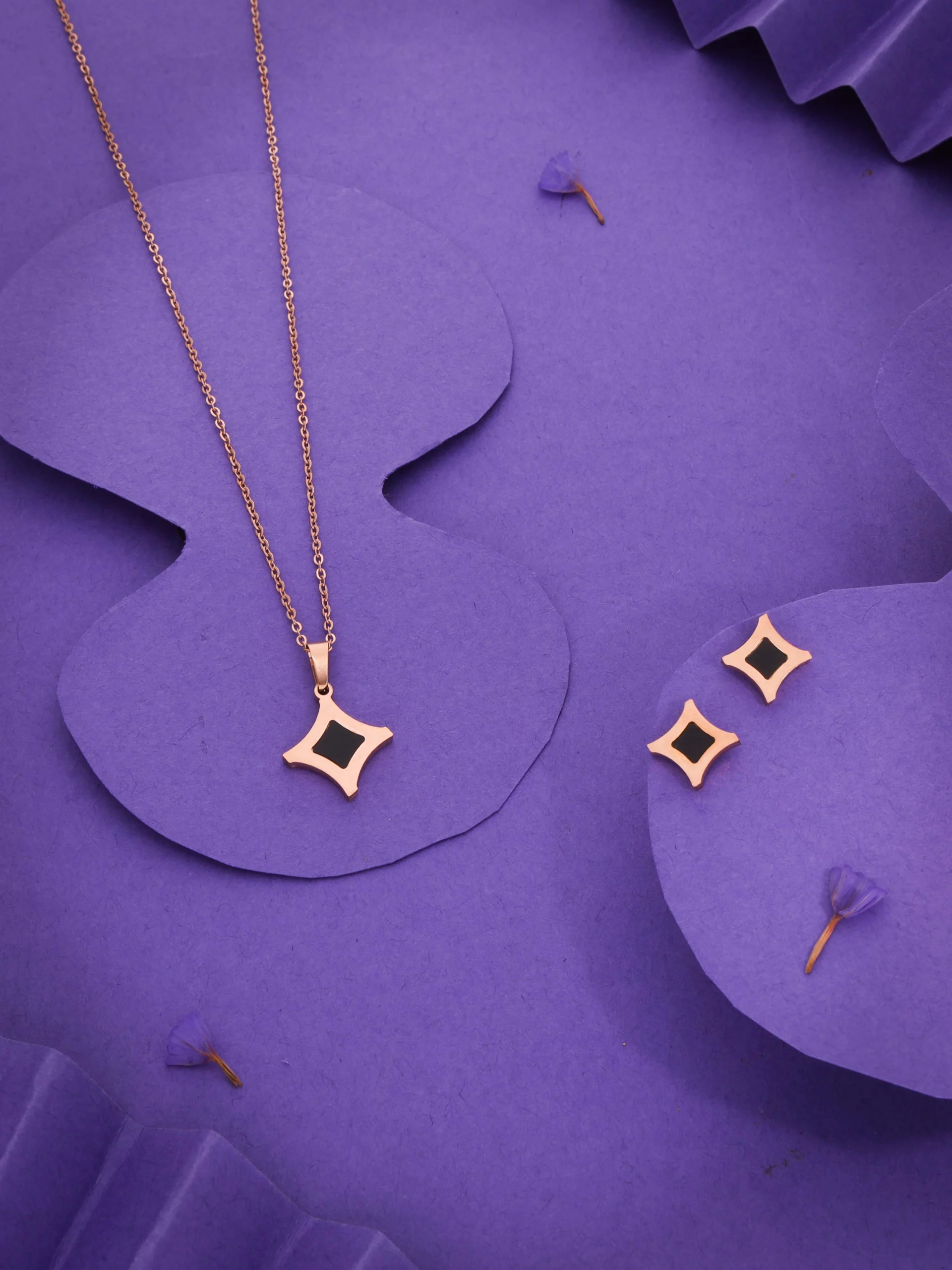 Stylish Chain Pendant & Earrings - Image 2