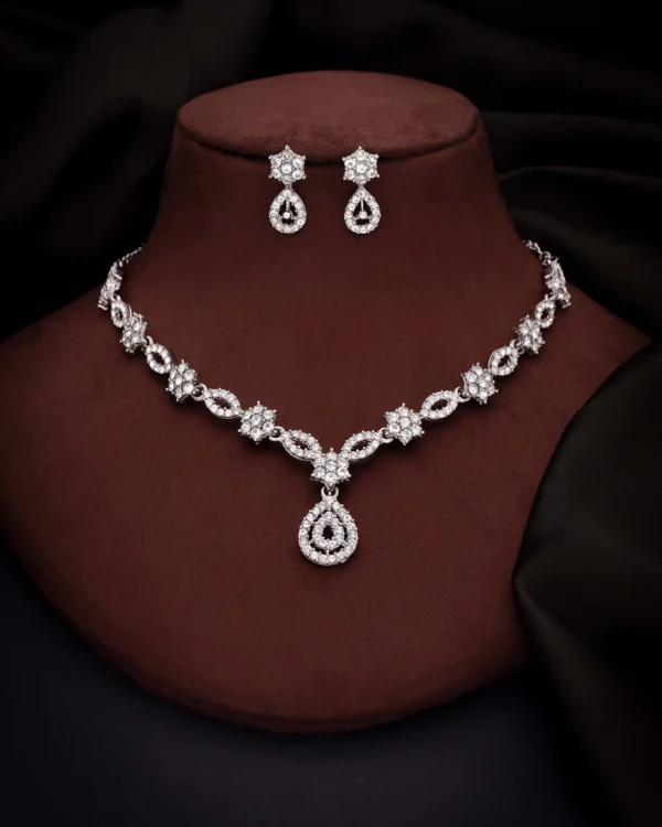 Silver Teardrop Necklace Set