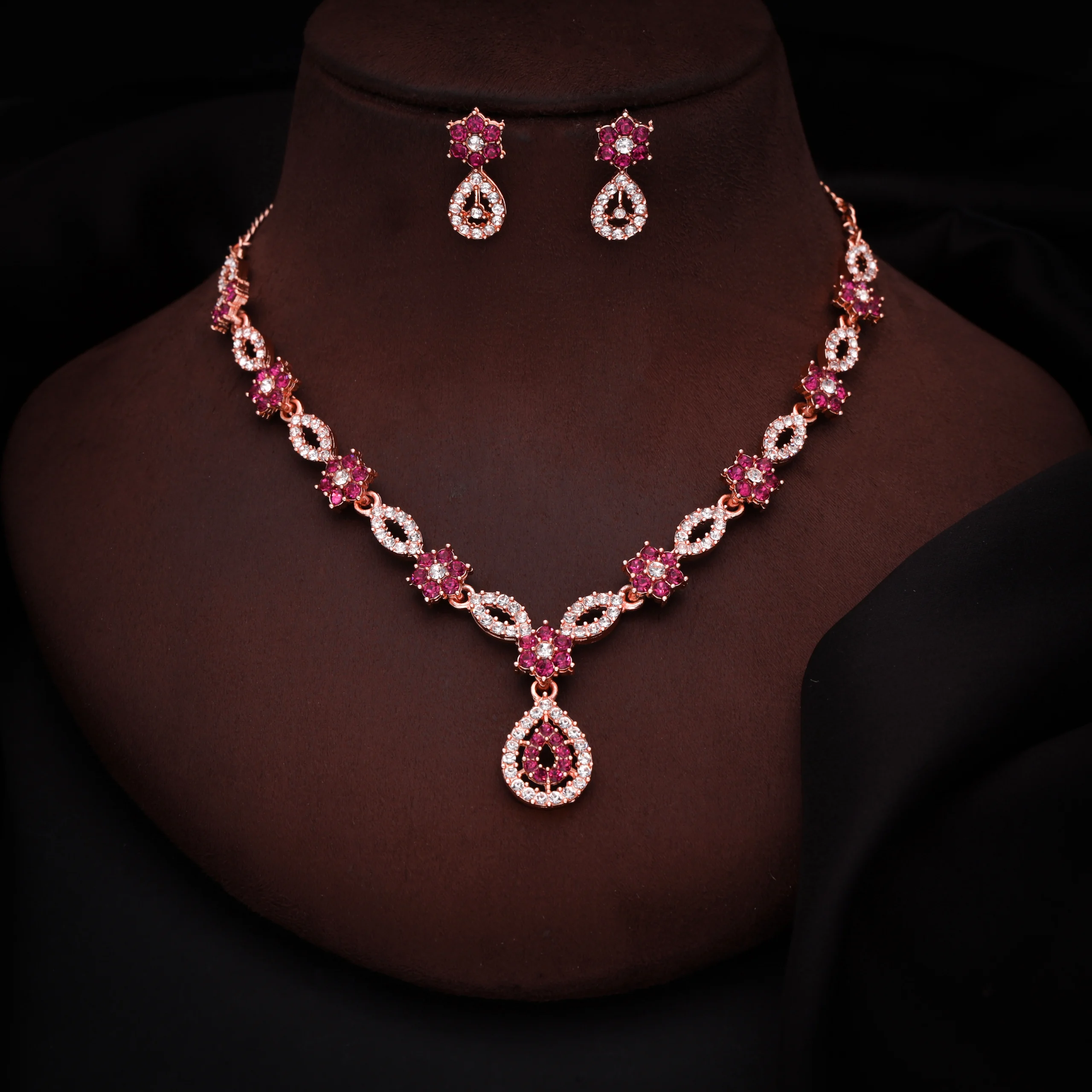 Ruby Teardrop Necklace Set - Image 3