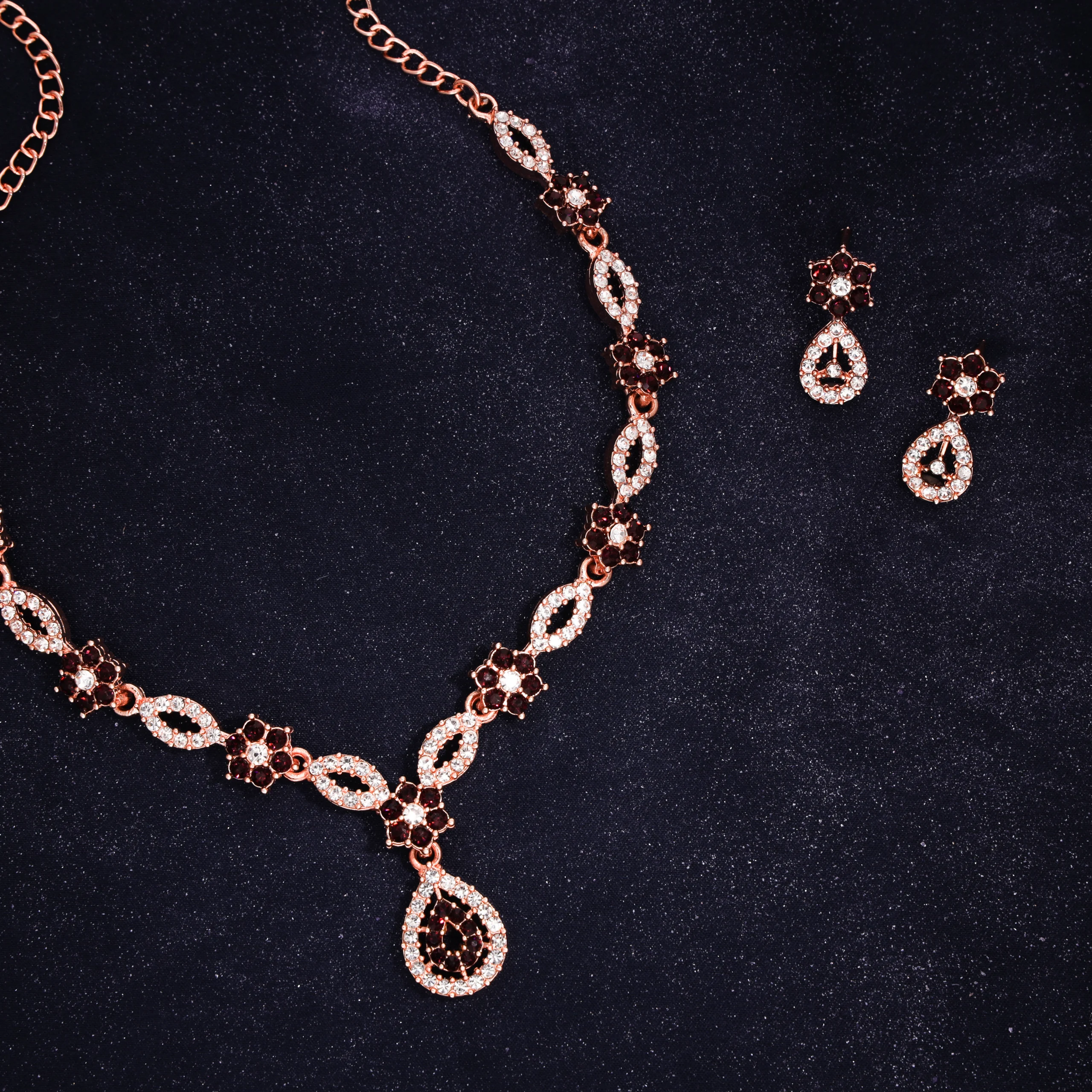 Silver Teardrop Crystal Necklace Set - Image 2