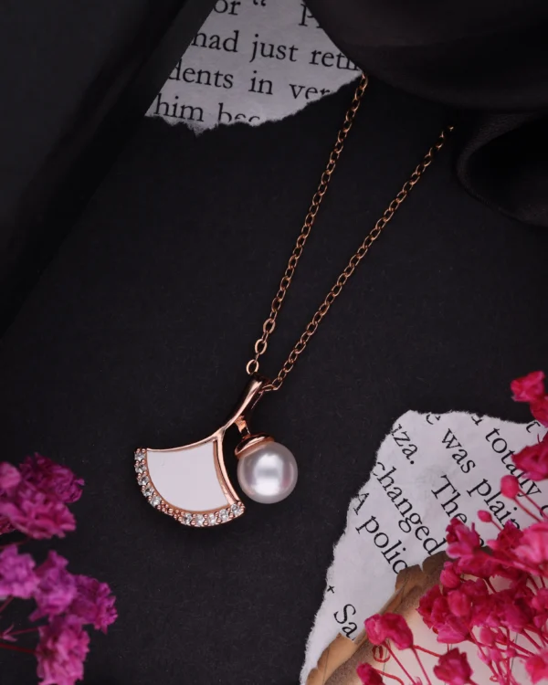 Rose Gold Stylish Pendant