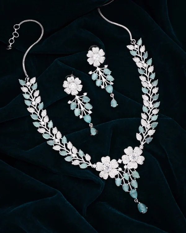 Floral Mint Pearl Necklace Set