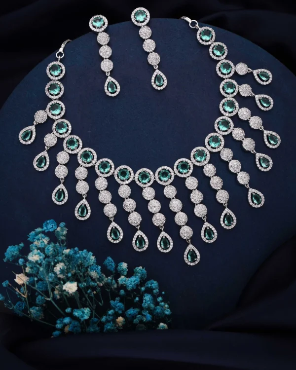 Emerald Teardrop Necklace Set