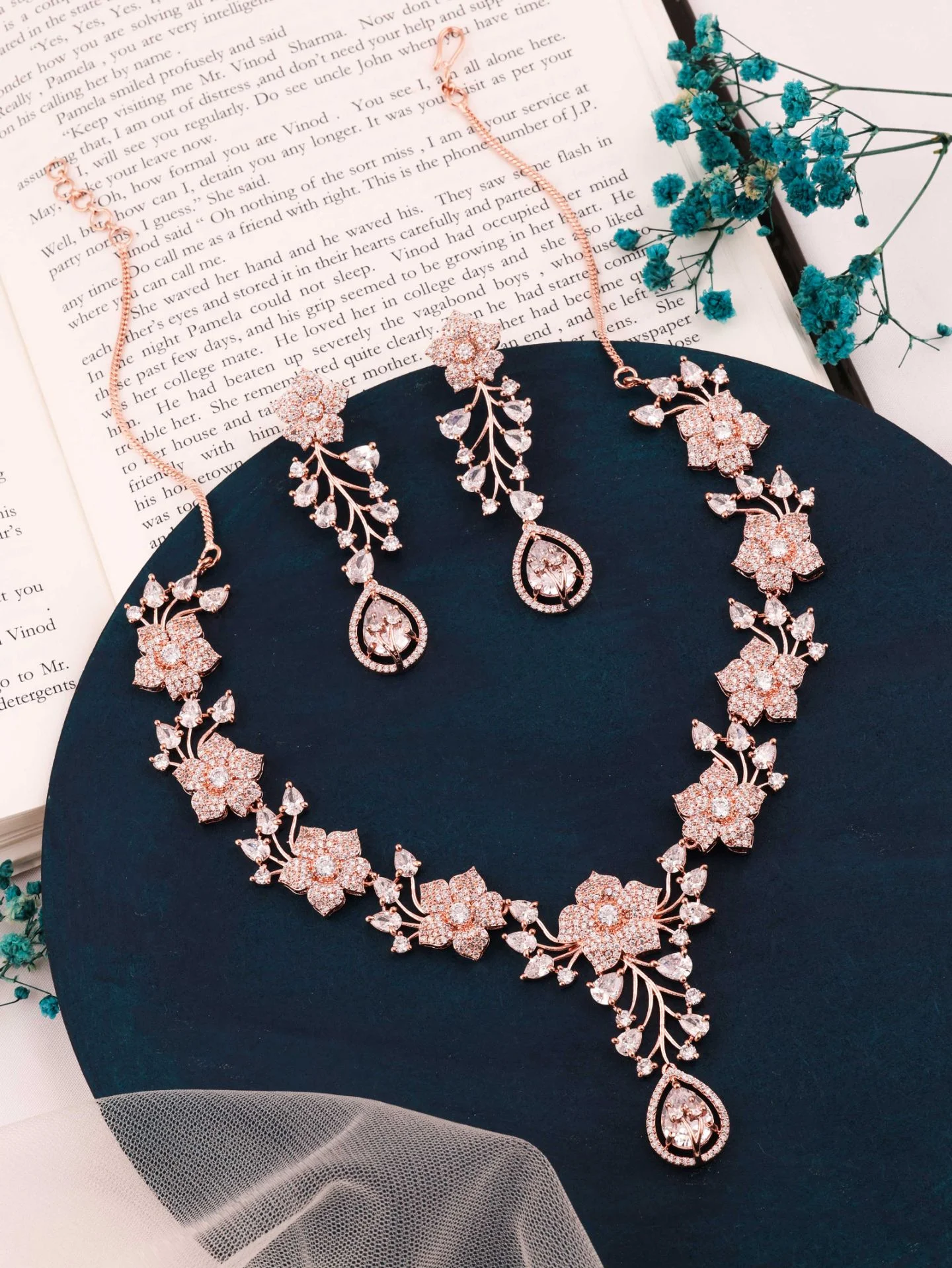 Rose Gold Floral Necklace Set
