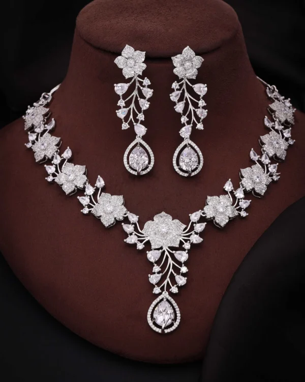 Silver Floral Teardrop Necklace Set