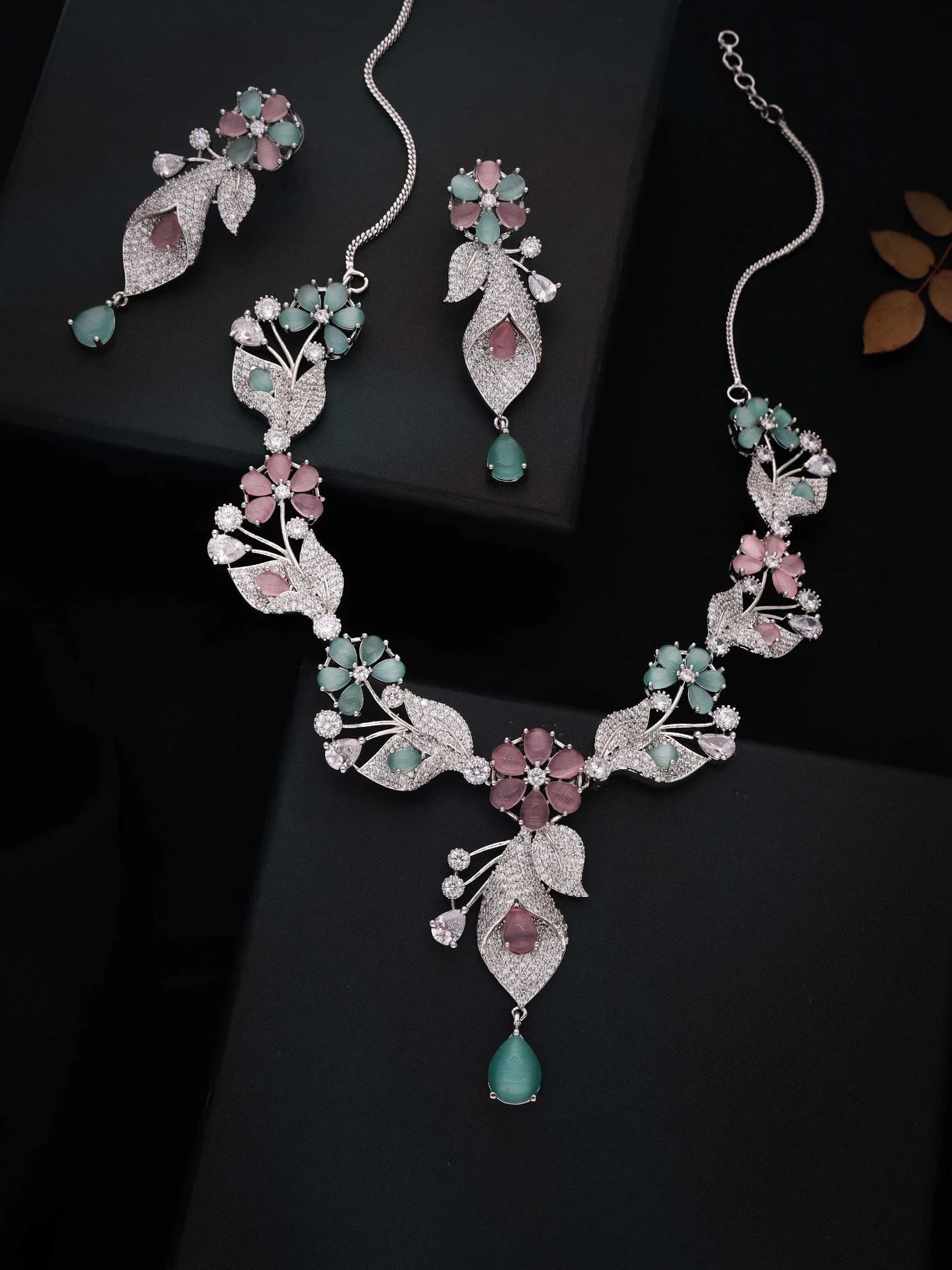Floral Leaf Drop Necklace Set - Image 2