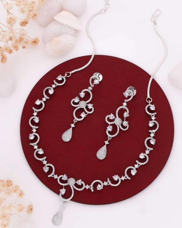 Elegant Circular  Necklace Set