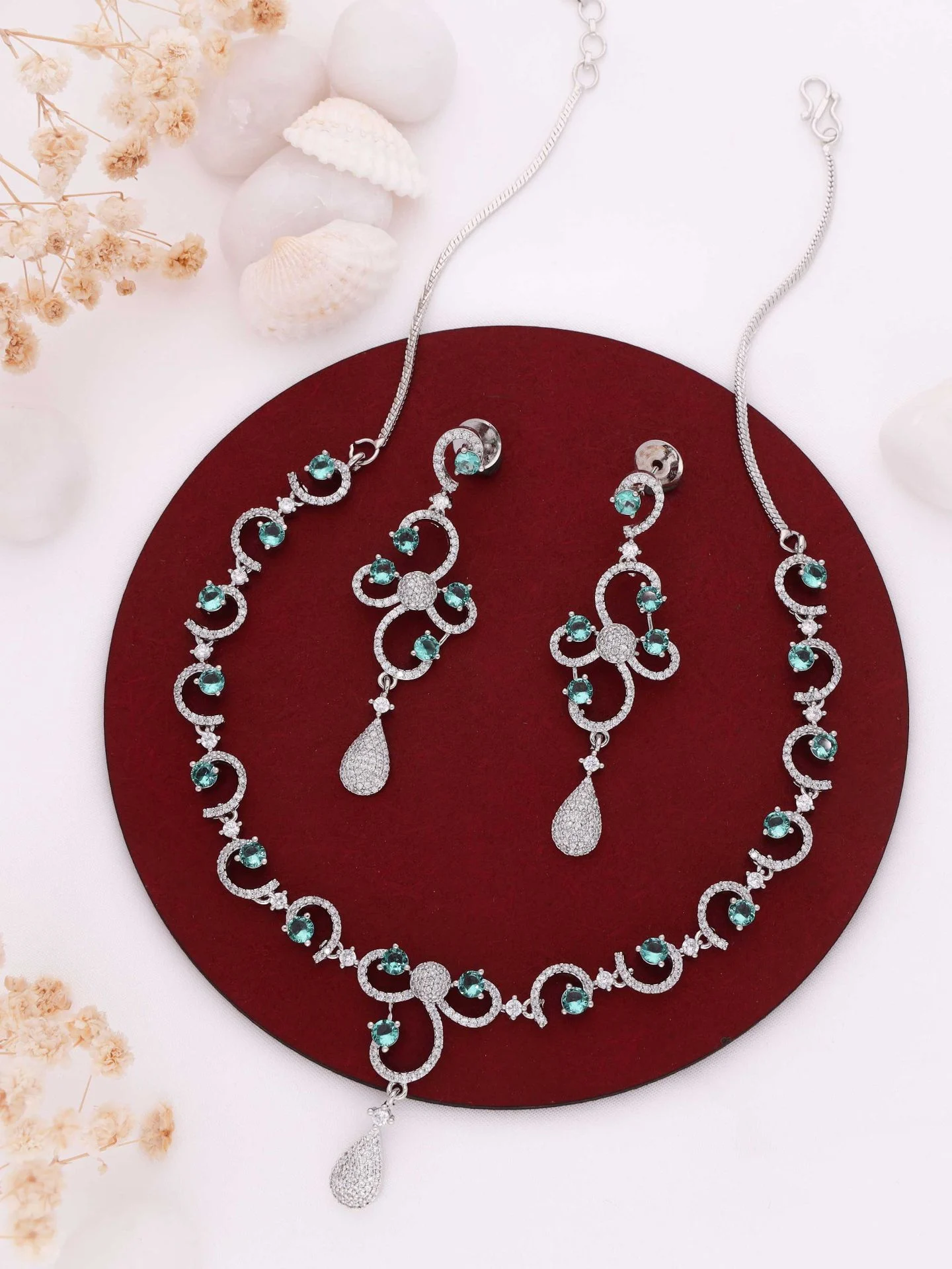 Emerald Circular Necklace Set - Image 2