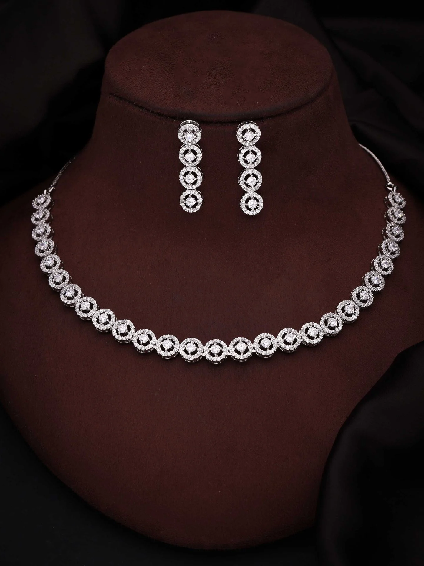 Elegant Circular Stone Necklace Set - Image 2