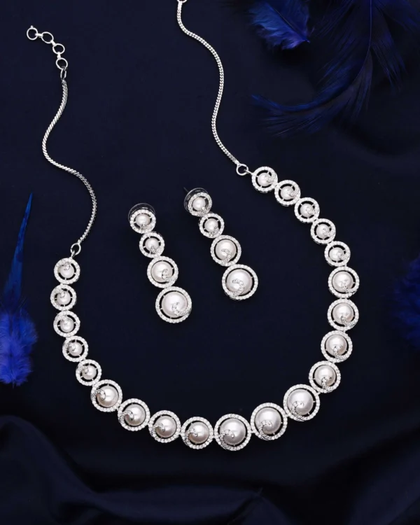 Silver Halo Pearl Necklace Set