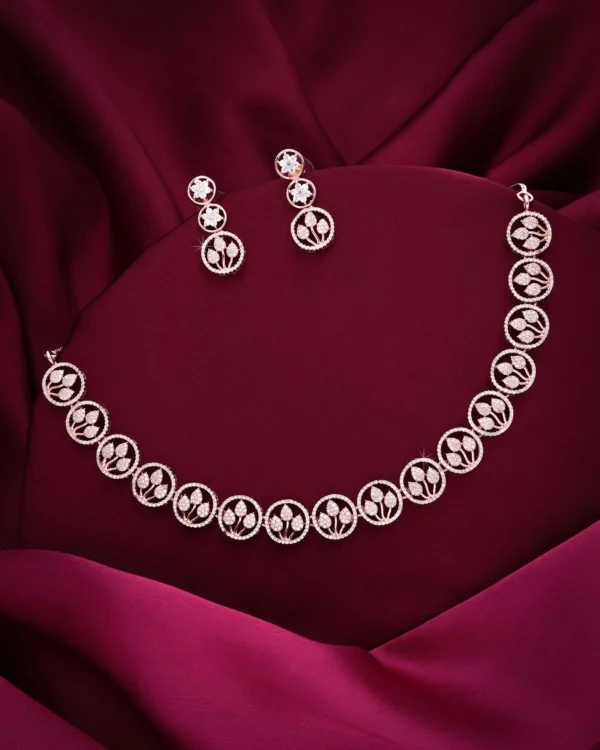 Elegant Leaf Circle Necklace Set