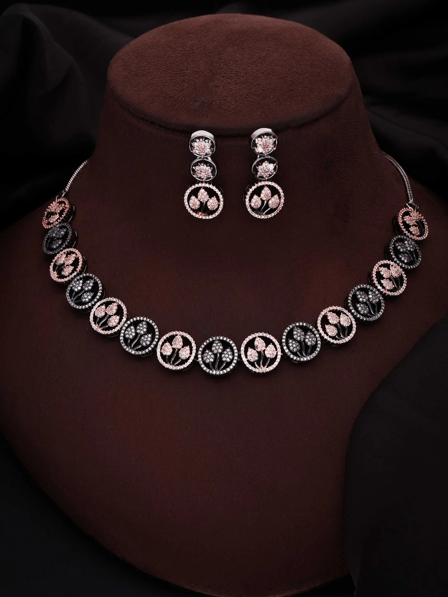 Black Circle Necklace Set
