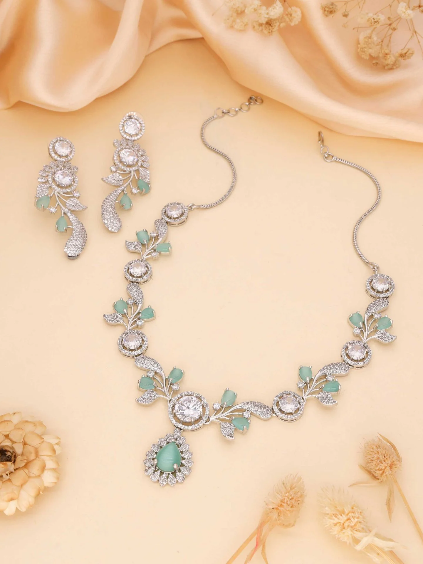Mint Green Floral Necklace Set