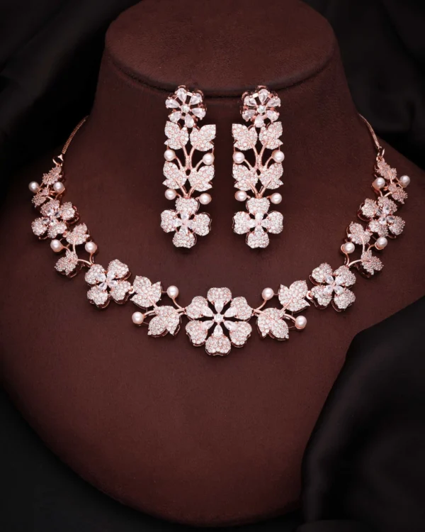 Elegant Floral Blossom Necklace Set