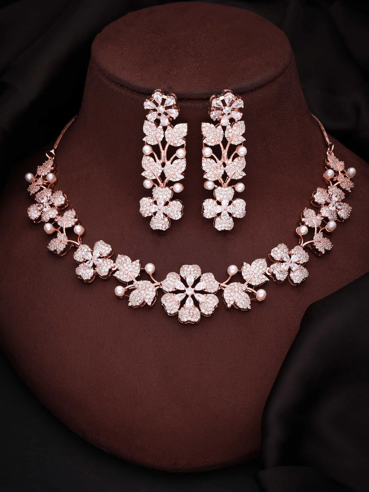 Elegant Floral Blossom Necklace Set