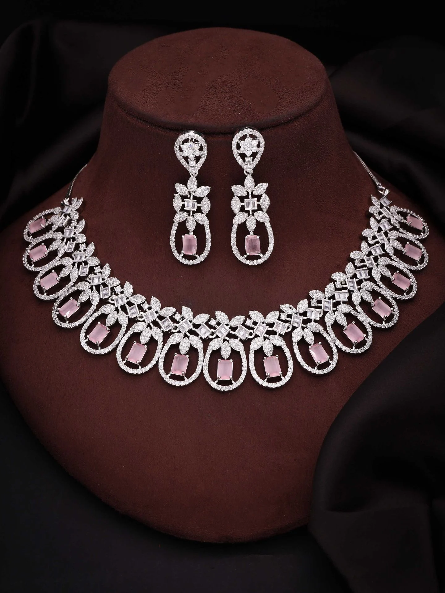 Elegant Oval Drop Necklace Set - Image 3