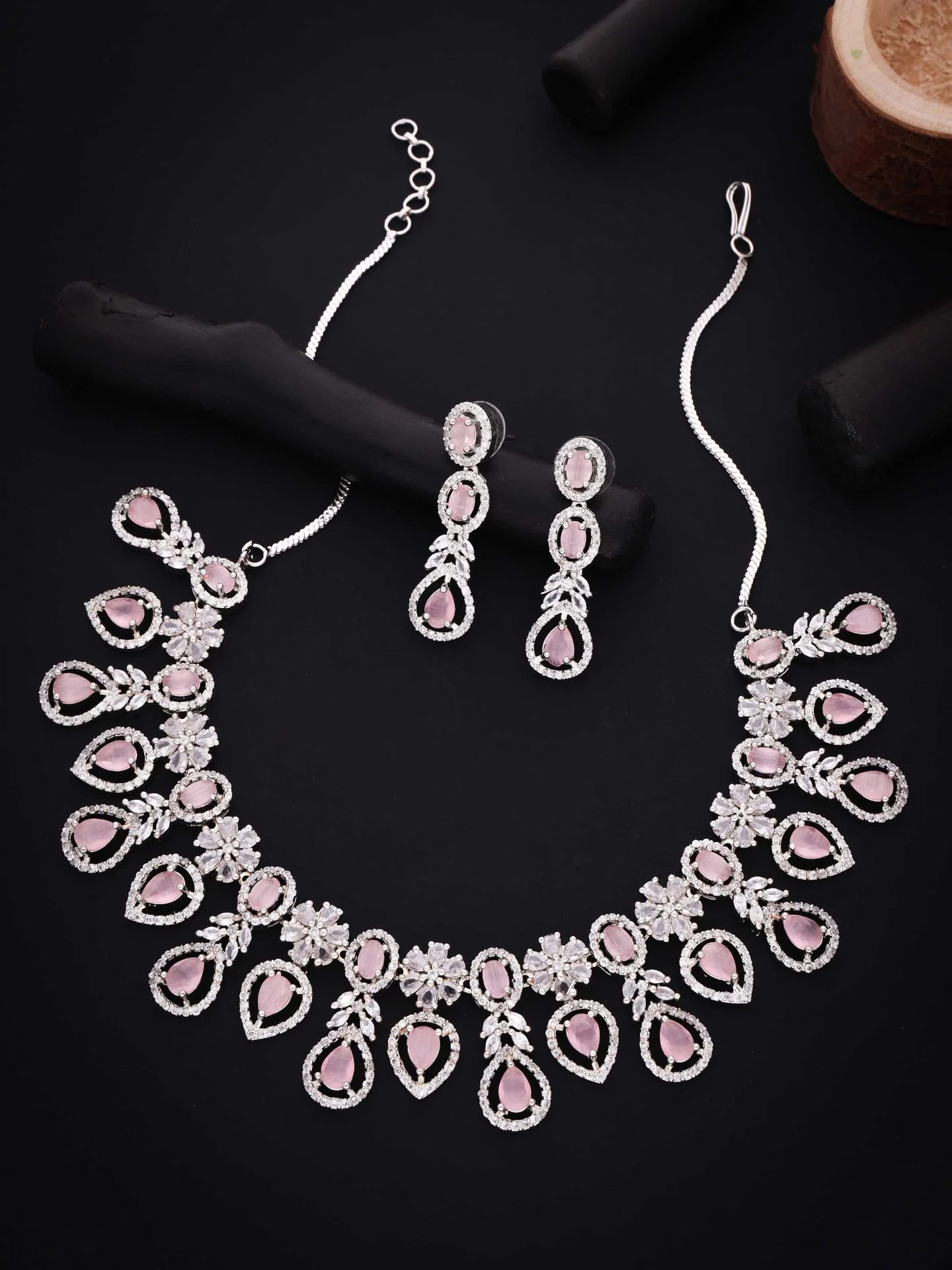 Elegant Teardrop Floral Necklace Set - Image 2