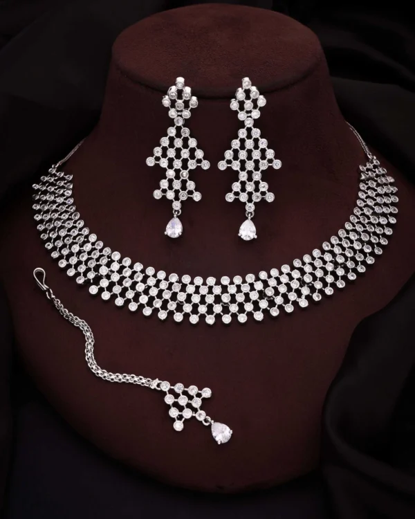 Elegant Crystal Mesh Necklace Set