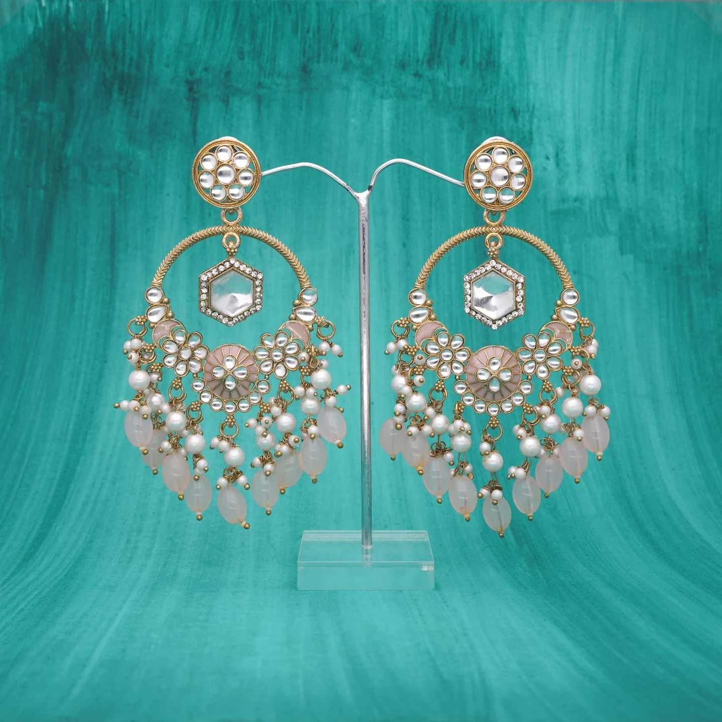 Blush Pink Pearl Earring - Image 2