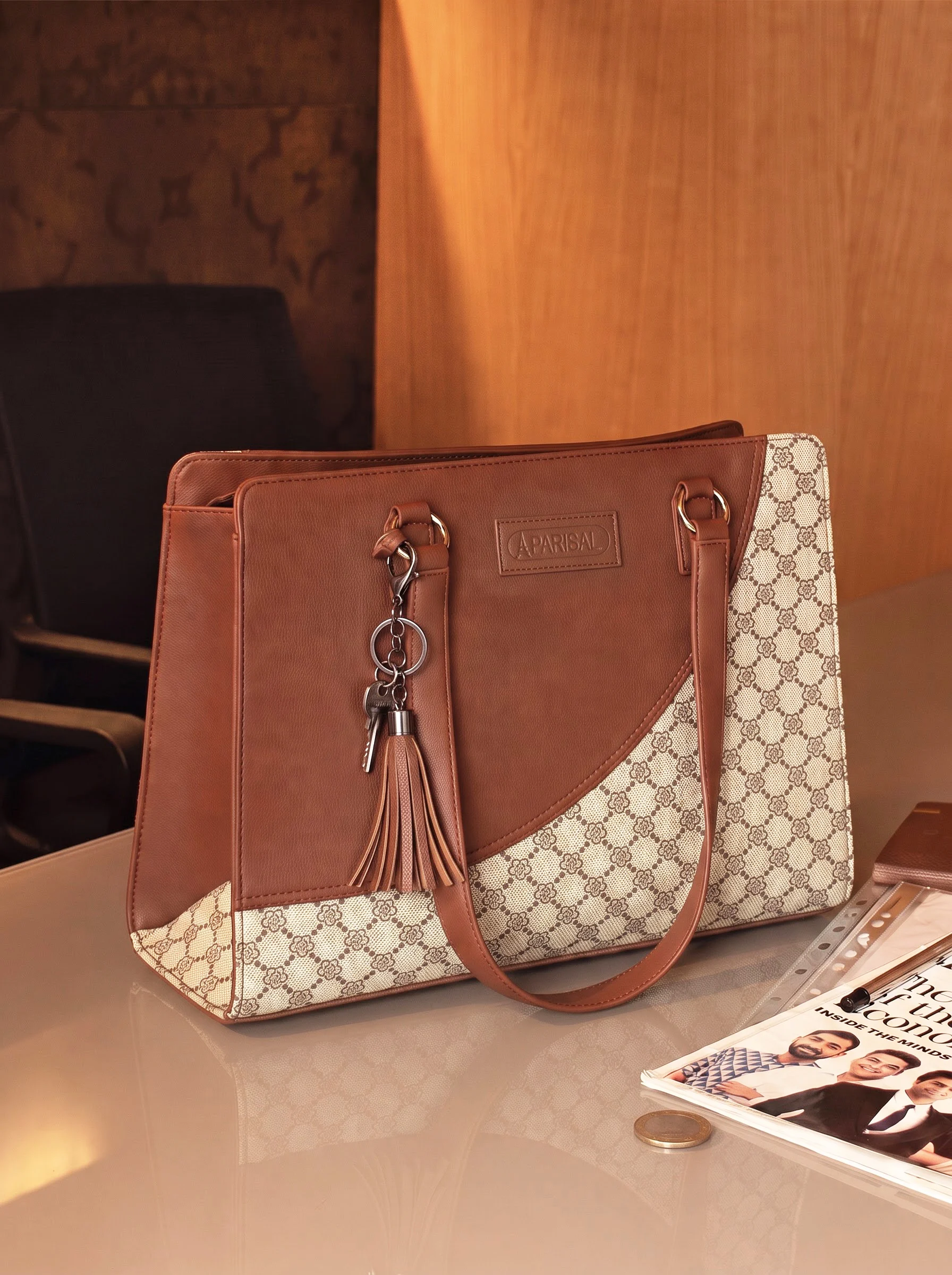 Beige Geometric Pattern Tote Bag - Image 5