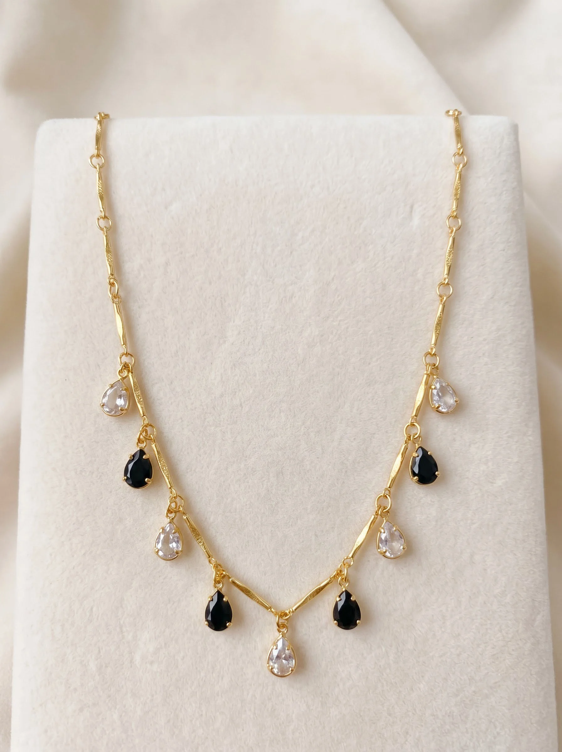Black Pearl Drop Mangalsutra - Image 2