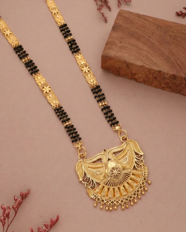 Golden Paisley Pendant Mangalsutra