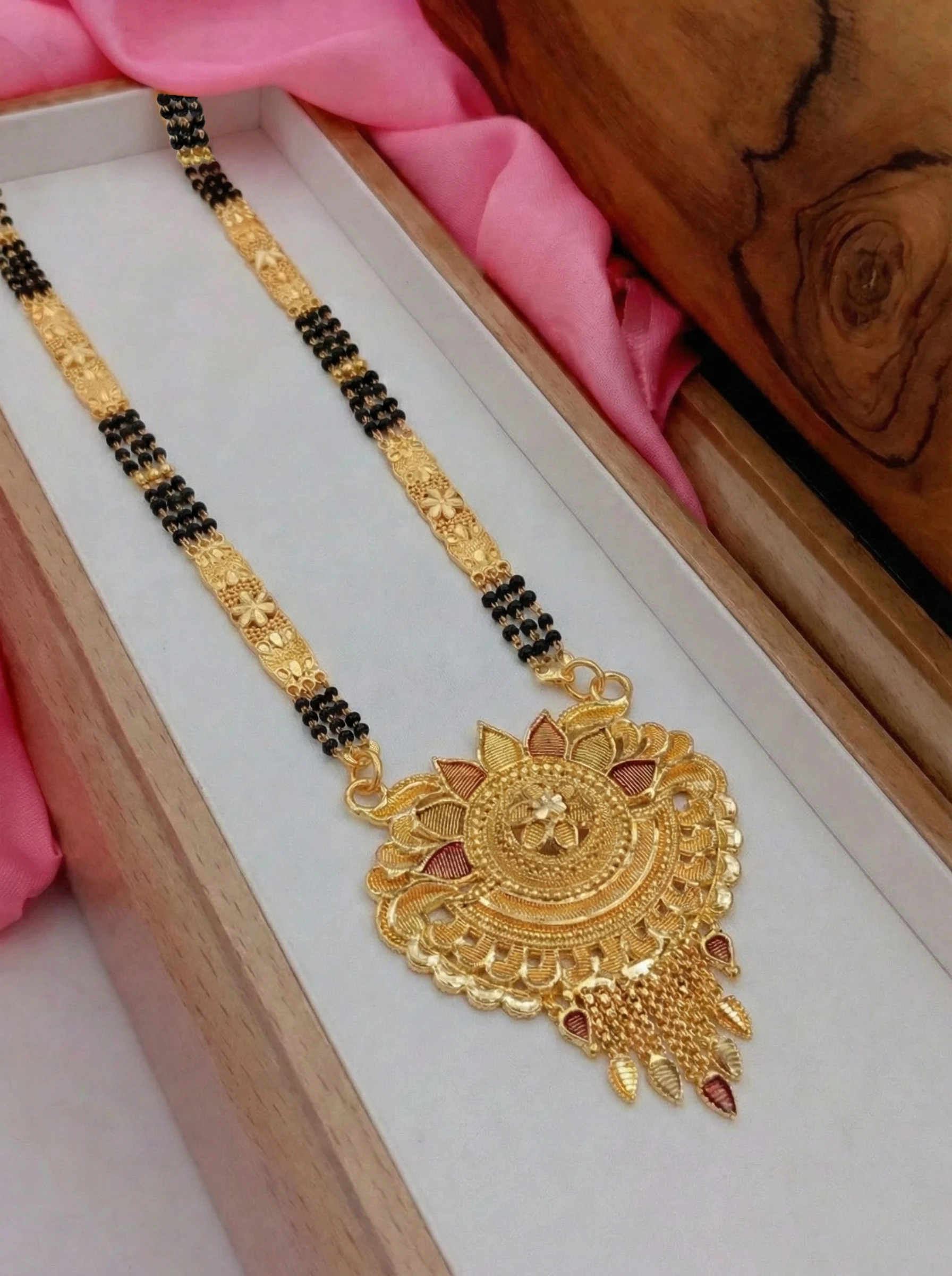Royal Round Gold Mangalsutra - Image 4