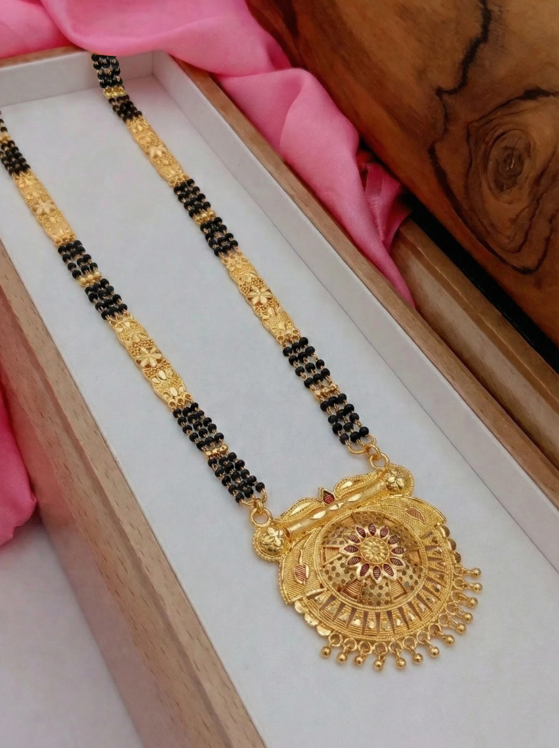 Classic Floral Circle Mangalsutra - Image 5