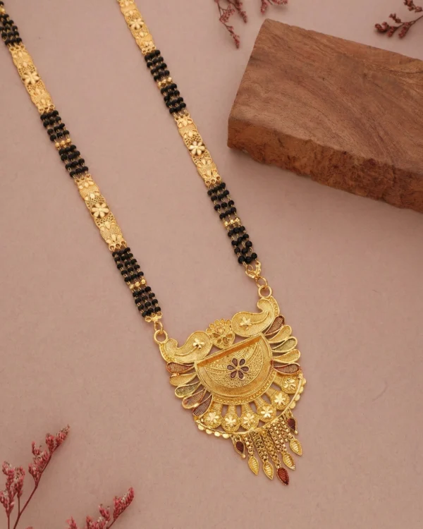 Royal Leaf Pendant Mangalsutra
